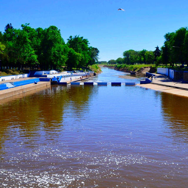 NATURALEZA,  HISTORIA  Y DEVOCIÓN EN SALTO
