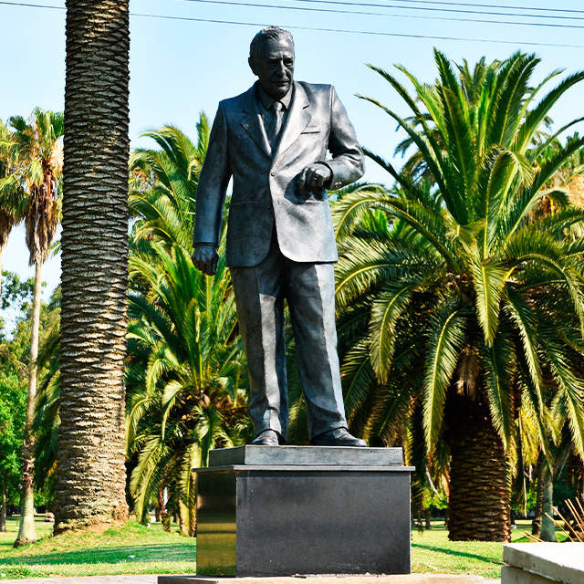 ATARDECER DE ENSUEÑO FRENTE A LA LAGUNA