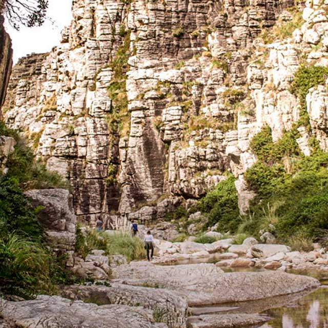 TREKKING ENTRE QUEBRADAS